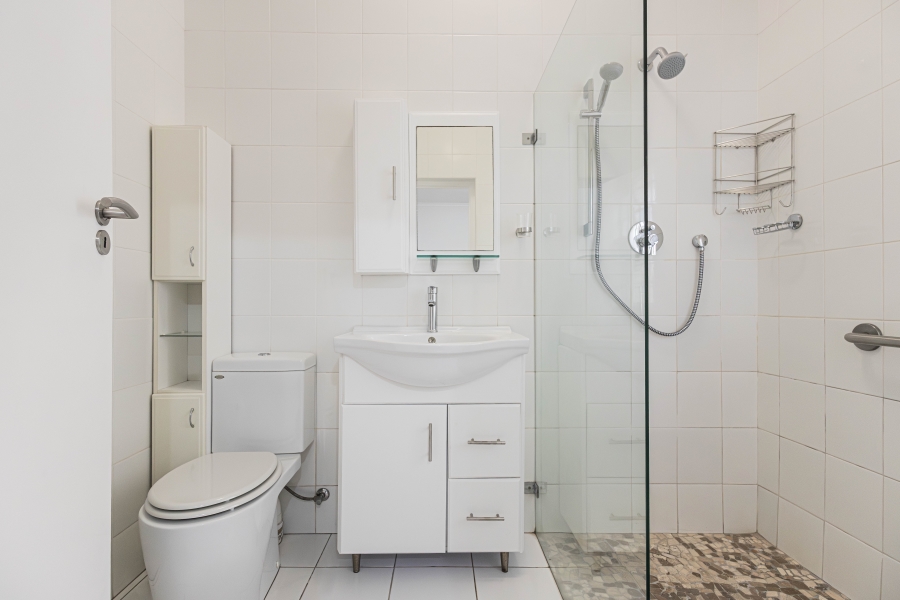 To Let 3 Bedroom Property for Rent in Green Point Western Cape